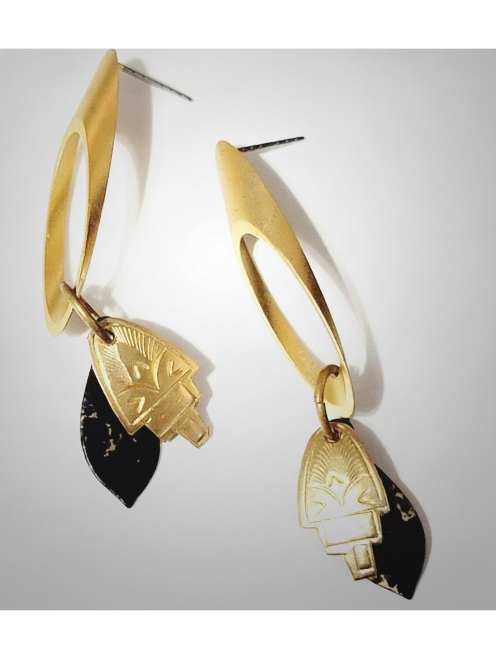 Vintage Dangle Pierced Earrings, Gold-tone Estruscan Style 2.25" Long gp-42